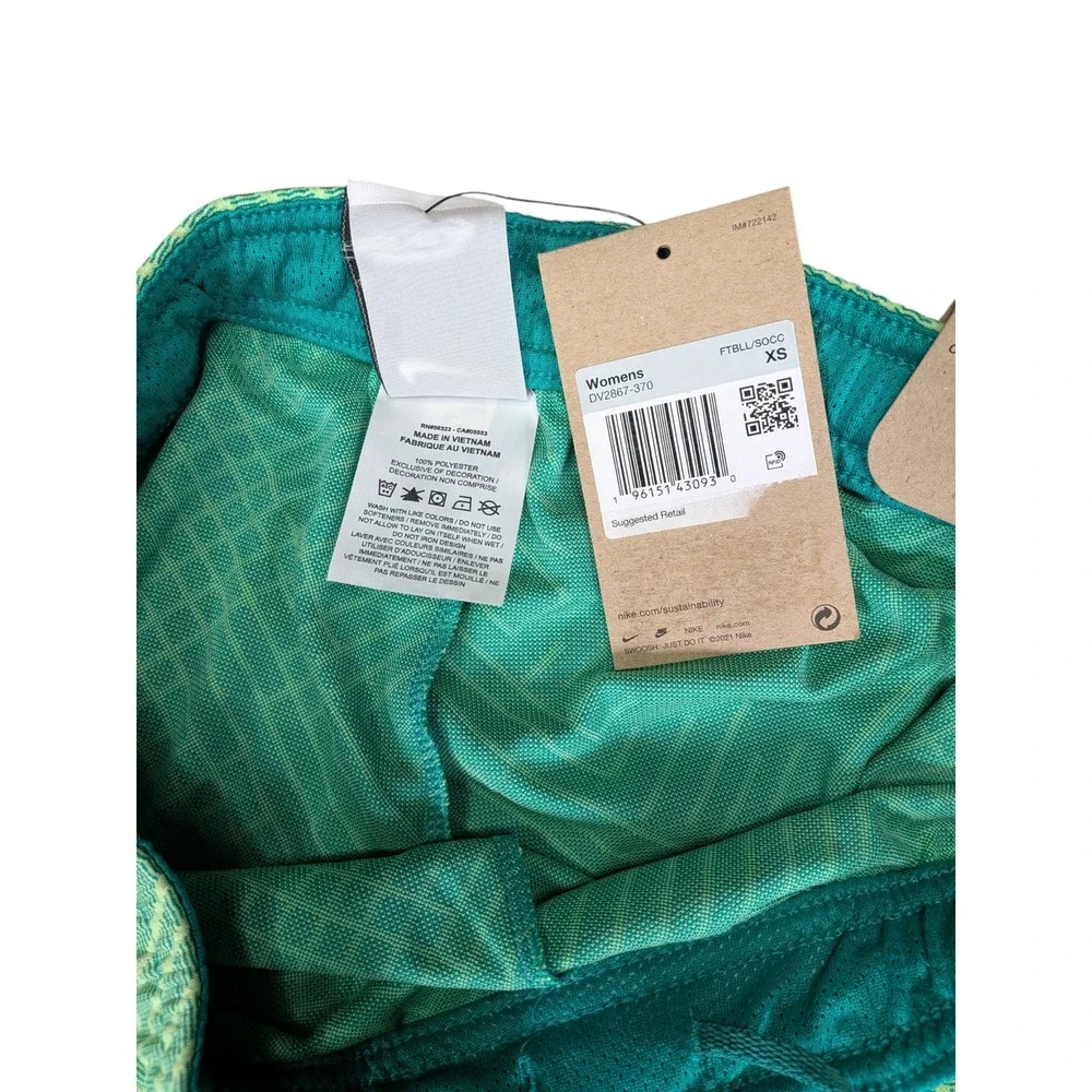 Nike Womens Dri-FIT Soccer Shorts Green Geometric Pattern DV2867-370 XS New